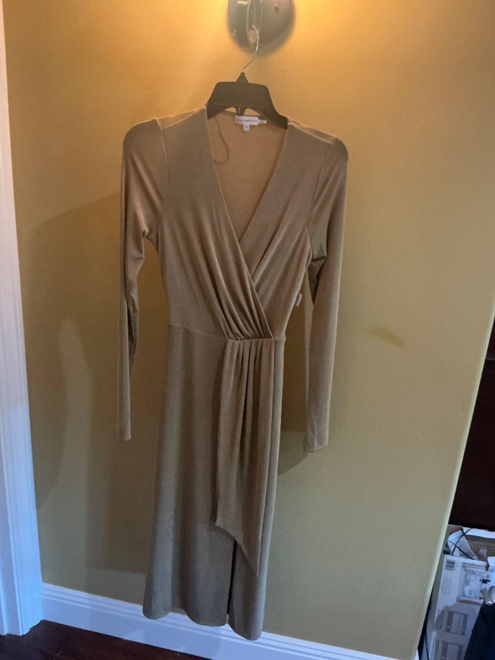 Dress - Picture 4 of 13